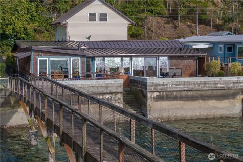 18511 NE North Shore Road Tahuya WA 98588