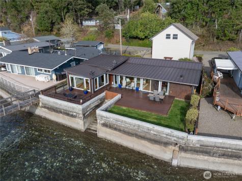 18511 NE North Shore Road Tahuya WA 98588