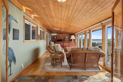 18511 NE North Shore Road Tahuya WA 98588