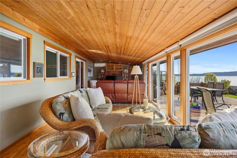 18511 NE North Shore Road Tahuya WA 98588