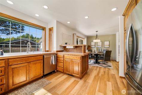 1215 Johnson Street Westport WA 98595