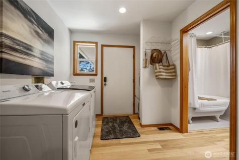 1215 Johnson Street Westport WA 98595