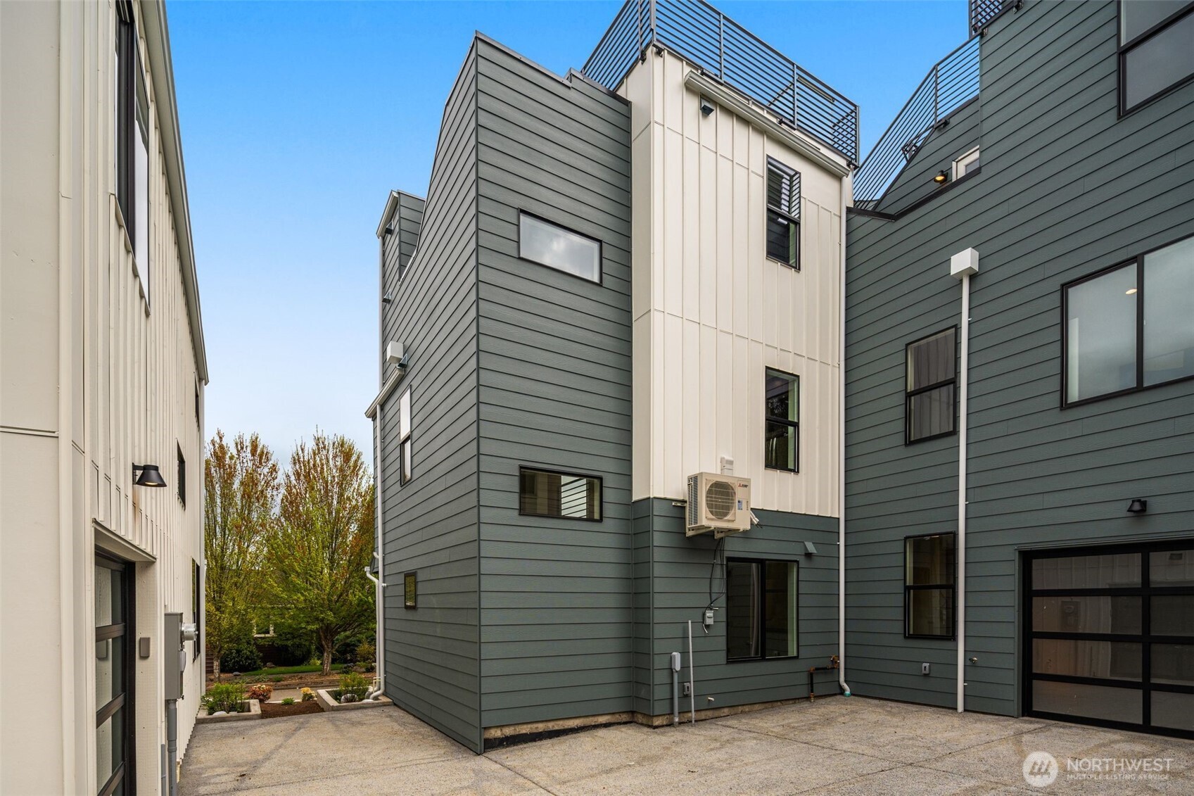 7403 Dayton Avenue N Seattle WA 98103