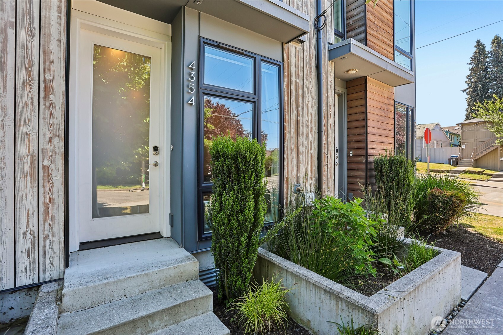 4354 6th Avenue NW Seattle WA 98107