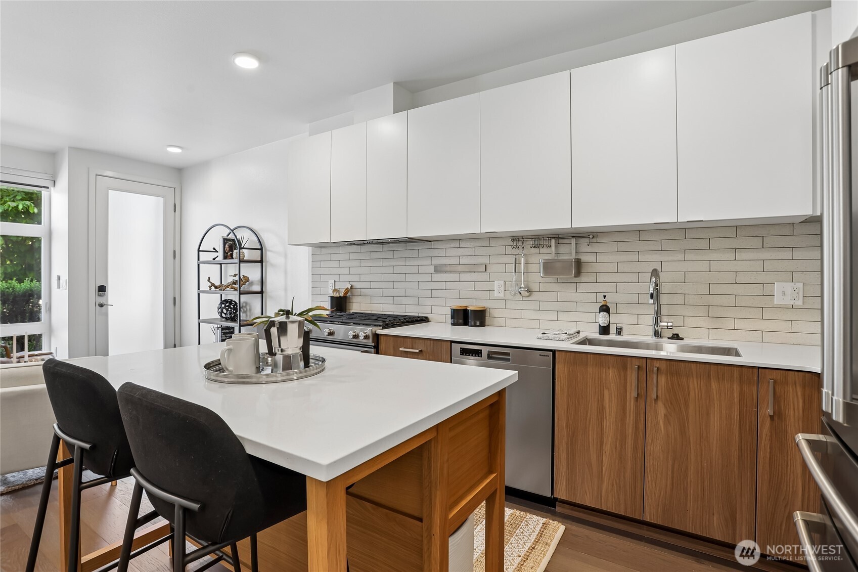 4354 6th Avenue NW Seattle WA 98107
