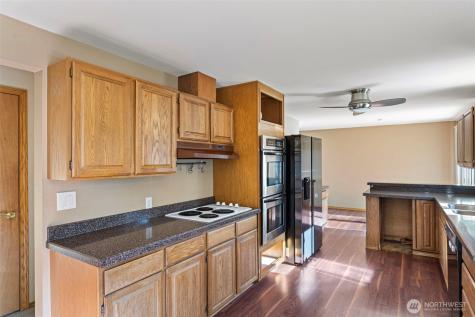 23829 SE 208th Street Maple Valley WA 98038