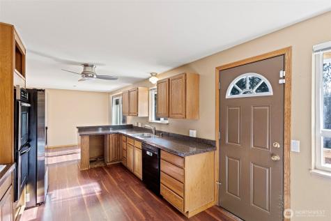 23829 SE 208th Street Maple Valley WA 98038
