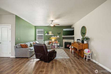 3246 Scotland Alley Mount Vernon WA 98273