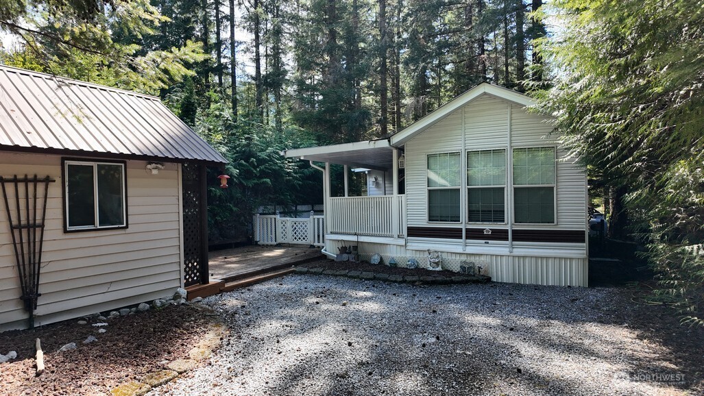 35 Branch Circle Deming WA 98244