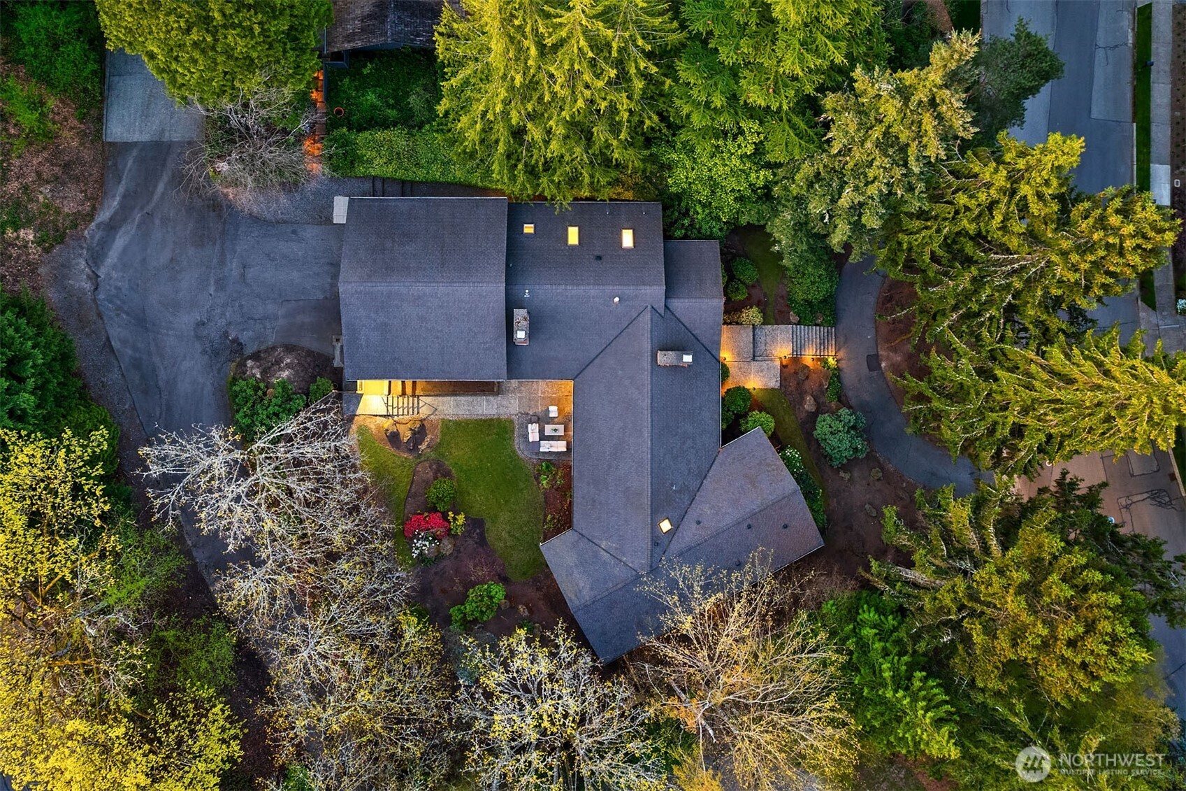 2001 77th Avenue NE Medina WA 98039