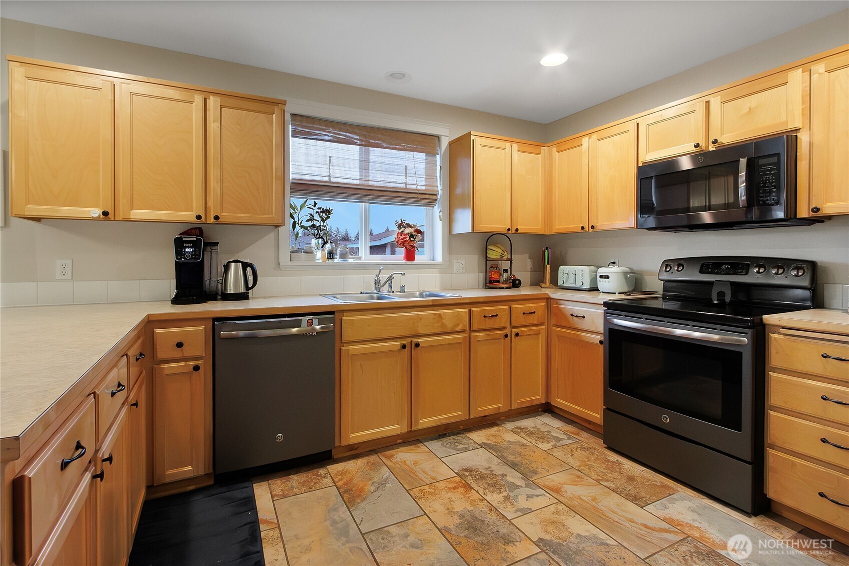 16566 Rainier View Drive SE Yelm WA 98597