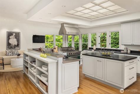 1520 38th Avenue E Seattle WA 98112