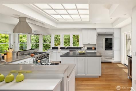 1520 38th Avenue E Seattle WA 98112