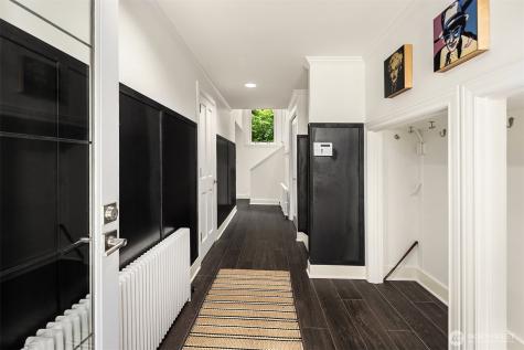 1520 38th Avenue E Seattle WA 98112