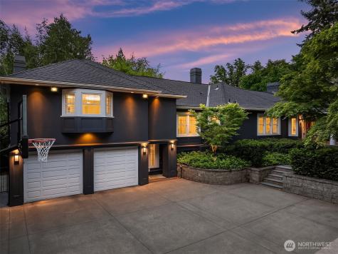 1520 38th Avenue E Seattle WA 98112