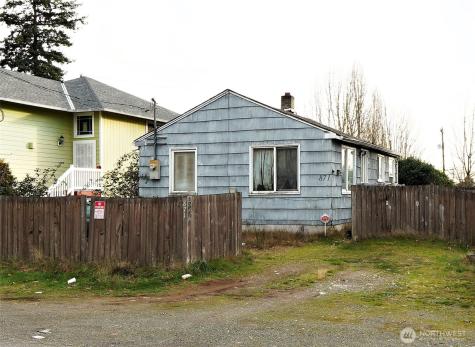871 SW 135th Street Burien WA 98146