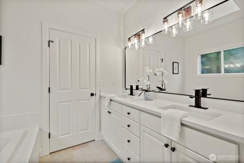 6712 127 Place SE Bellevue WA 98006