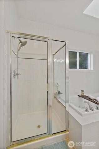 6712 127 Place SE Bellevue WA 98006