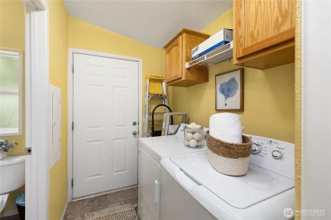 508 Madrona Way NE Bainbridge Island WA 98110
