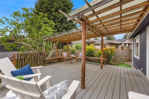 508 Madrona Way NE Bainbridge Island WA 98110