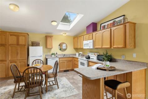 508 Madrona Way NE Bainbridge Island WA 98110