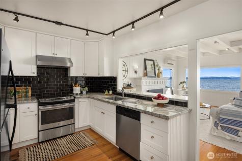 5430 Rockaway Beach Road NE Bainbridge Island WA 98110