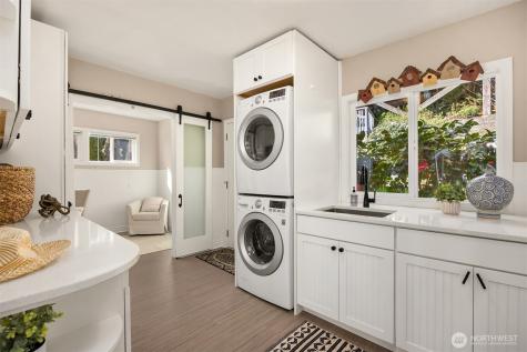 5430 Rockaway Beach Road NE Bainbridge Island WA 98110