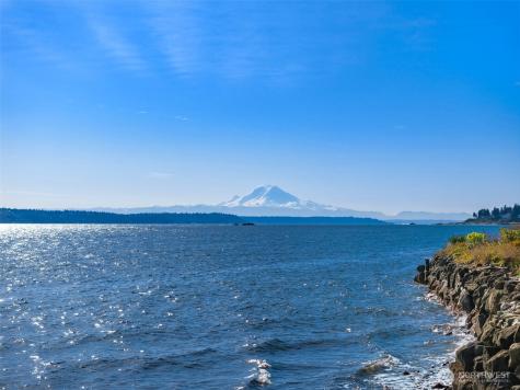 5430 Rockaway Beach Road NE Bainbridge Island WA 98110