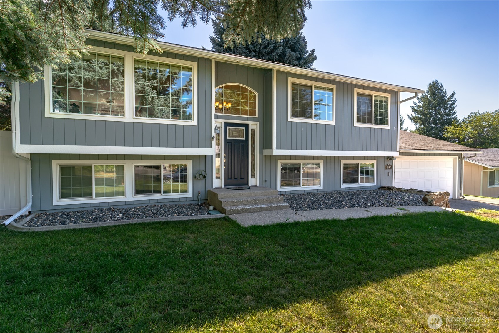 1312 Bel Air Drive East Wenatchee WA 98802