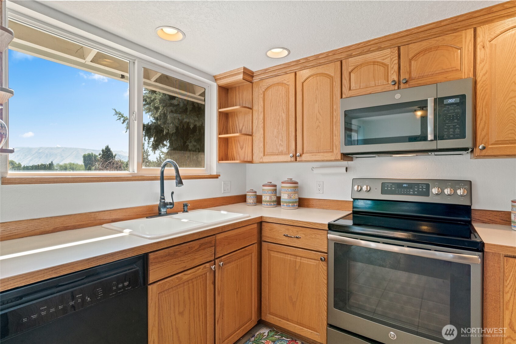 1312 Bel Air Drive East Wenatchee WA 98802