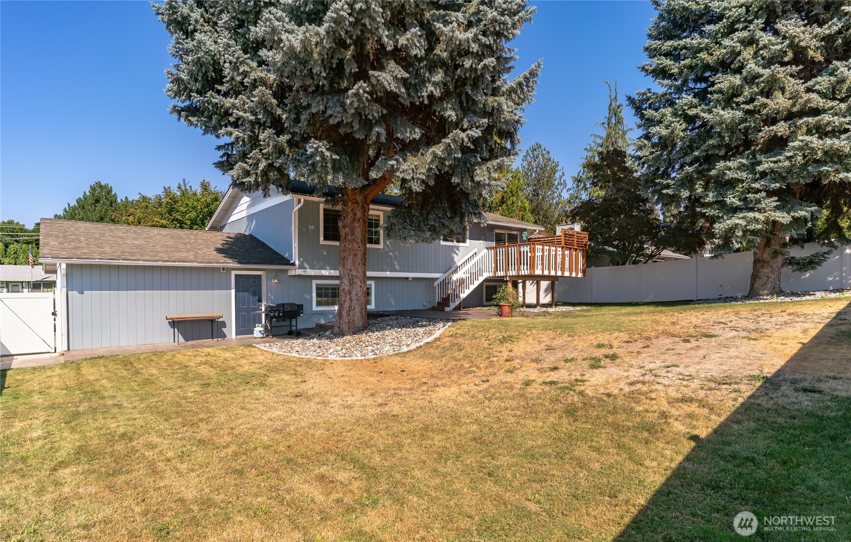 1312 Bel Air Drive East Wenatchee WA 98802