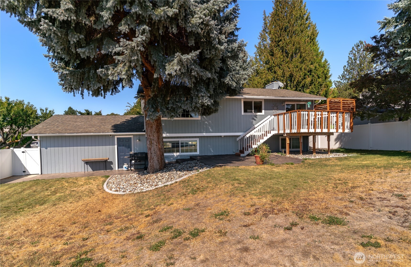 1312 Bel Air Drive East Wenatchee WA 98802