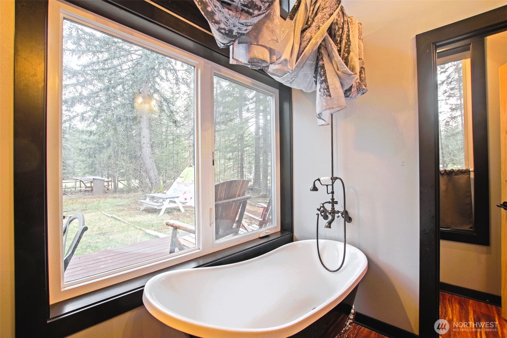 330 Silver Trail Lane Easton WA 98925