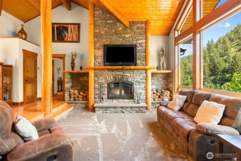 5230 Crum Canyon Road Entiat WA 98822
