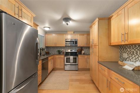 22232 4th Place W Bothell WA 98021