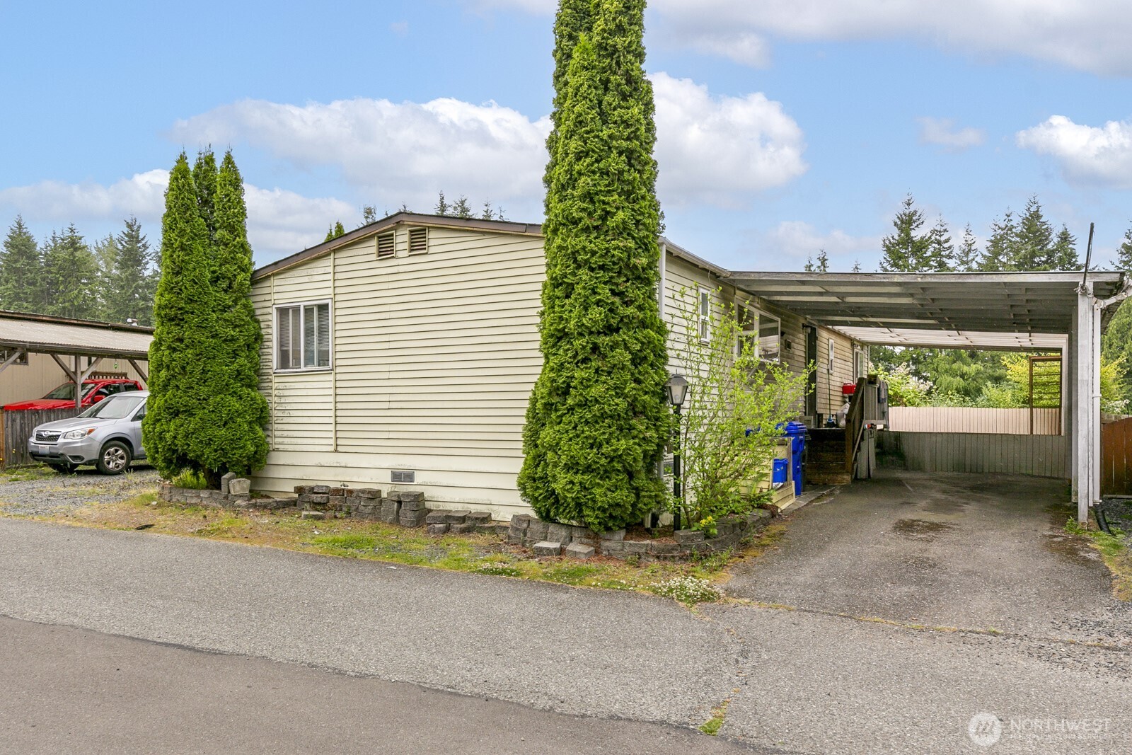 7701 Hardeson Road Everett WA 98203