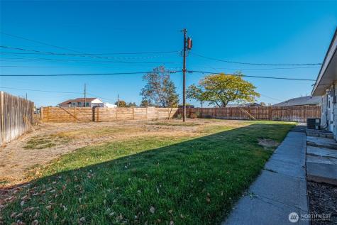 1127 Arlington Drive NE Moses Lake WA 98837