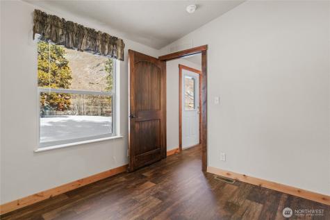 539 Antoine Creek Road Chelan WA 98816