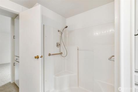 1754 NE Mesford Road Poulsbo WA 98370