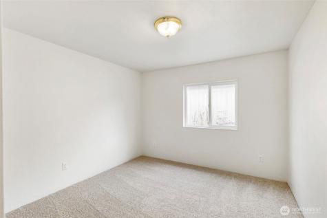 1754 NE Mesford Road Poulsbo WA 98370
