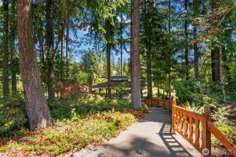 1754 NE Mesford Road Poulsbo WA 98370