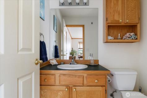 1875 SW Sunnyside Avenue Oak Harbor WA 98277