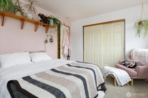 1875 SW Sunnyside Avenue Oak Harbor WA 98277