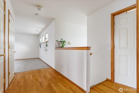 1875 SW Sunnyside Avenue Oak Harbor WA 98277