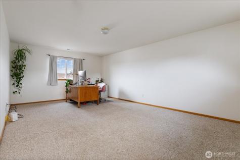 1875 SW Sunnyside Avenue Oak Harbor WA 98277