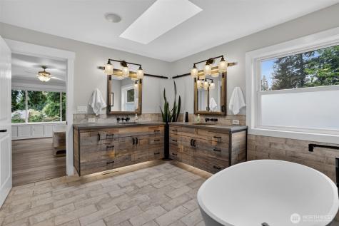 11419 NE 100th Street Kirkland WA 98033