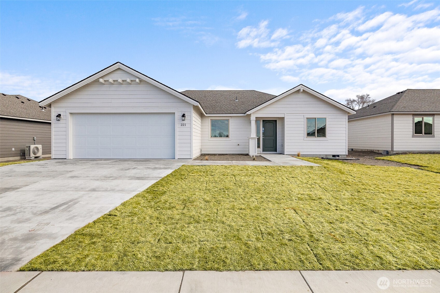 221 Lessor Loop Moses Lake WA 98837