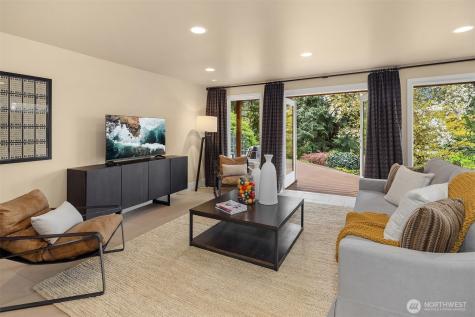 25137 SE Mirrormont Place Issaquah WA 98027