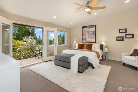 25137 SE Mirrormont Place Issaquah WA 98027