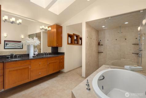 25137 SE Mirrormont Place Issaquah WA 98027